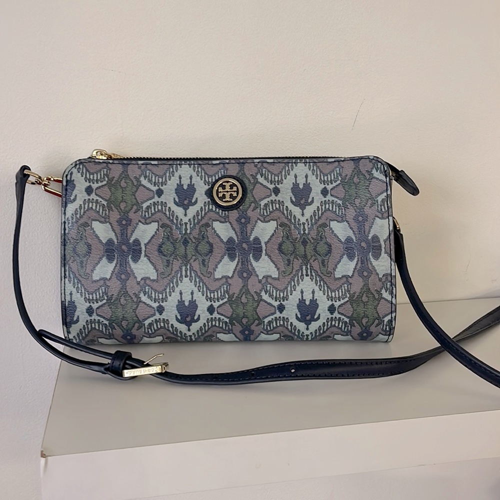 Tory Burch crossbody bag in multicolor blue!
